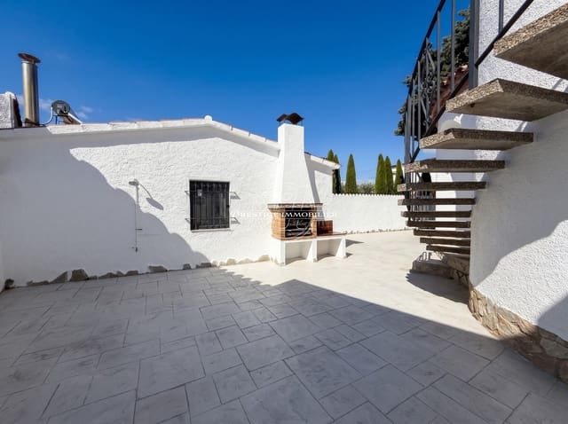 3 makuuhuone Huvila myytävänä paikassa Empuriabrava, Castelló d'Empúries mukana uima-altaan - 630 000 € (Ref: 9833615)