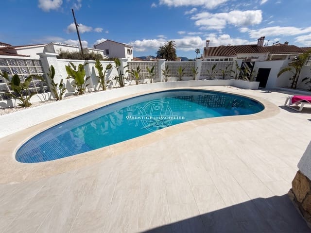 3 makuuhuone Huvila myytävänä paikassa Empuriabrava, Castelló d'Empúries mukana uima-altaan - 630 000 € (Ref: 9833615)