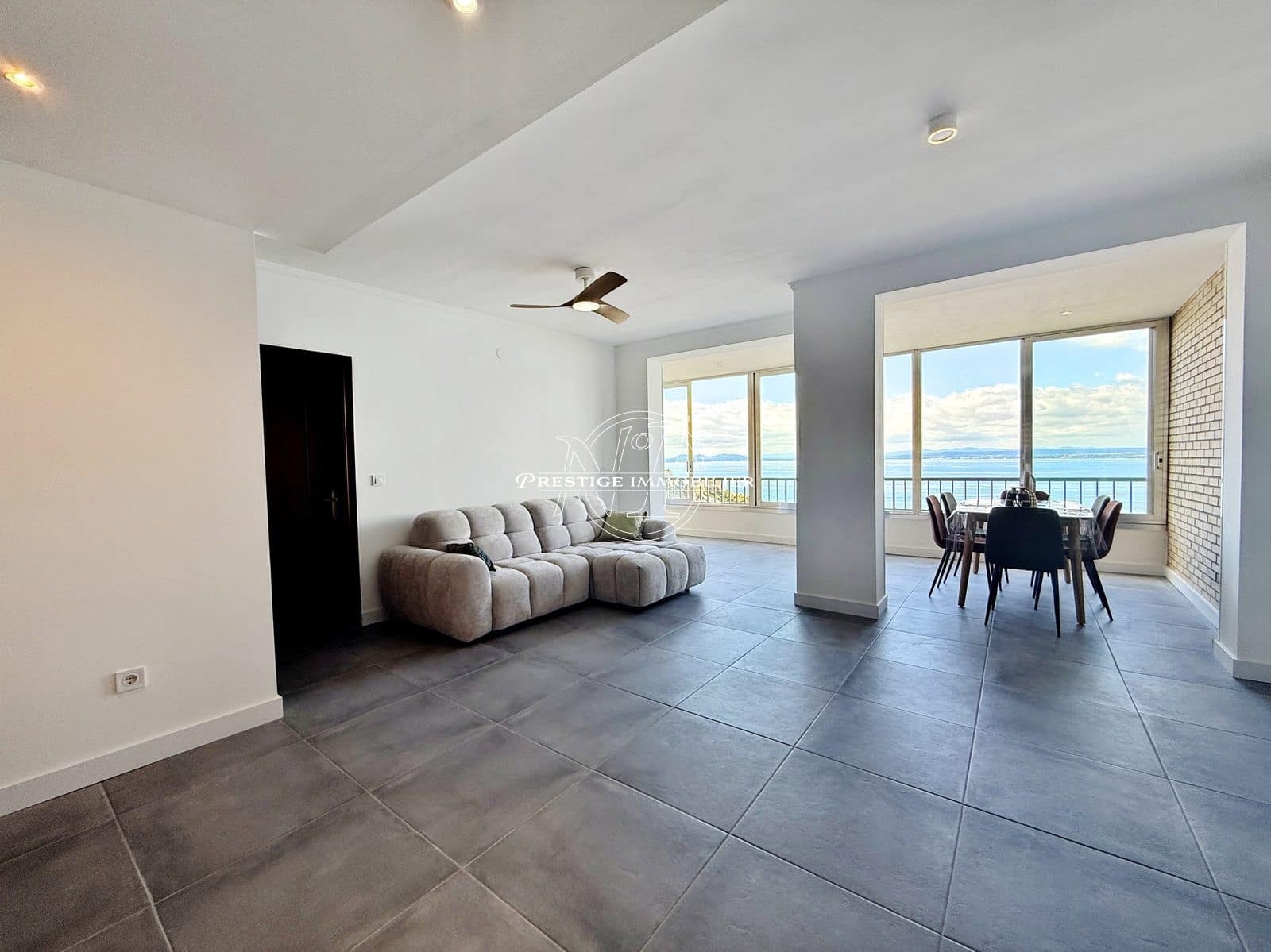 2 bedroom Apartment for sale in Roses - € 345,000 (Ref: 9834655)