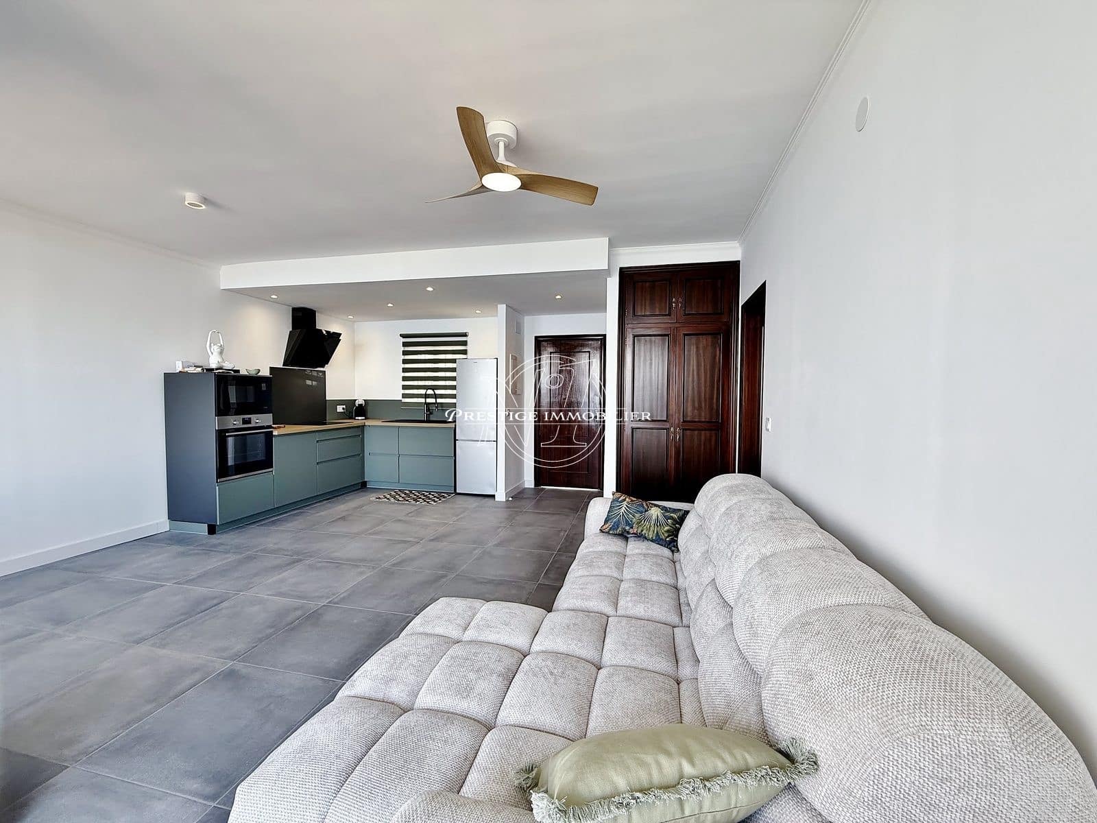2 bedroom Apartment for sale in Roses - € 345,000 (Ref: 9834655)