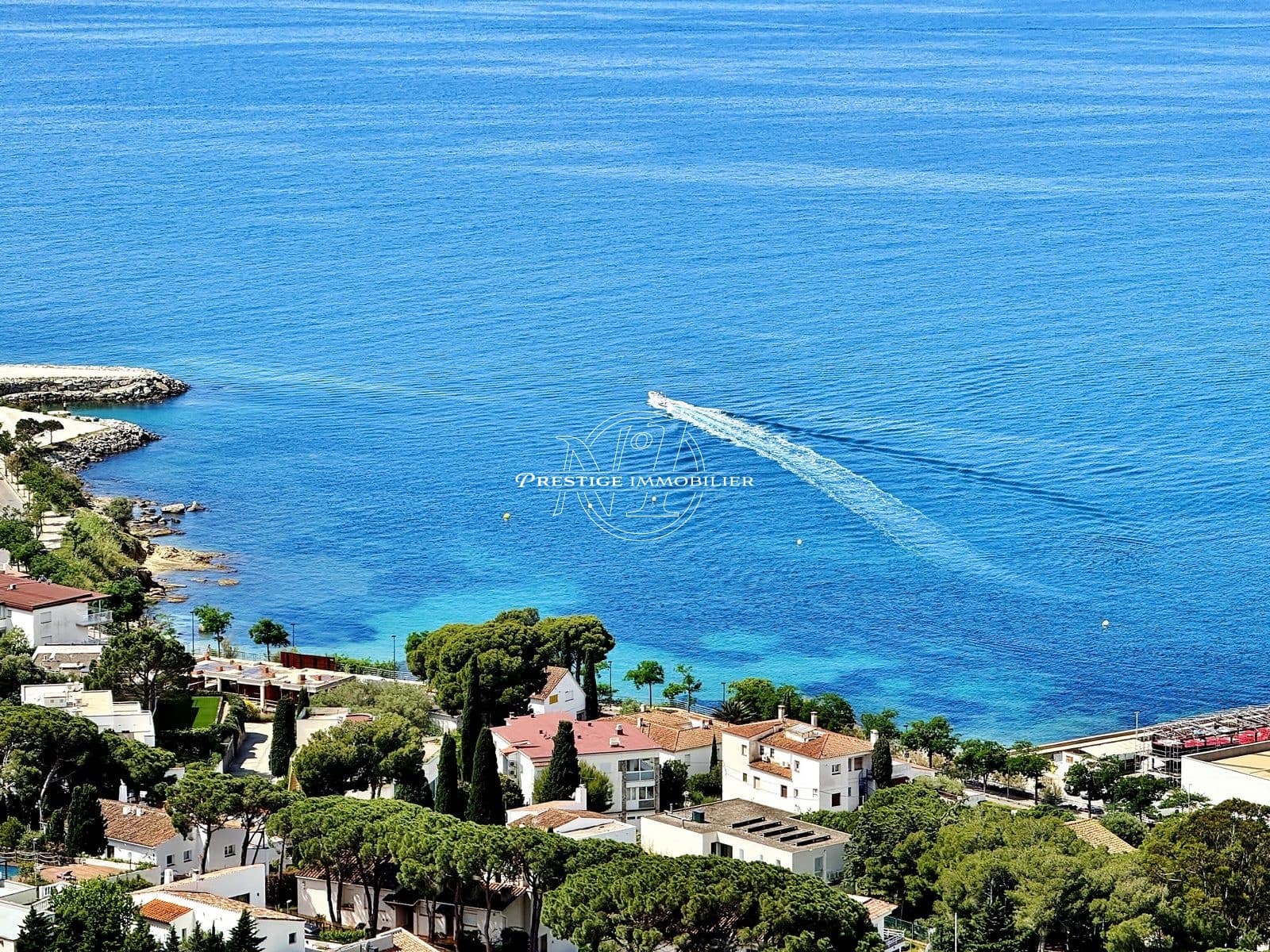 2 bedroom Apartment for sale in Roses - € 345,000 (Ref: 9834655)