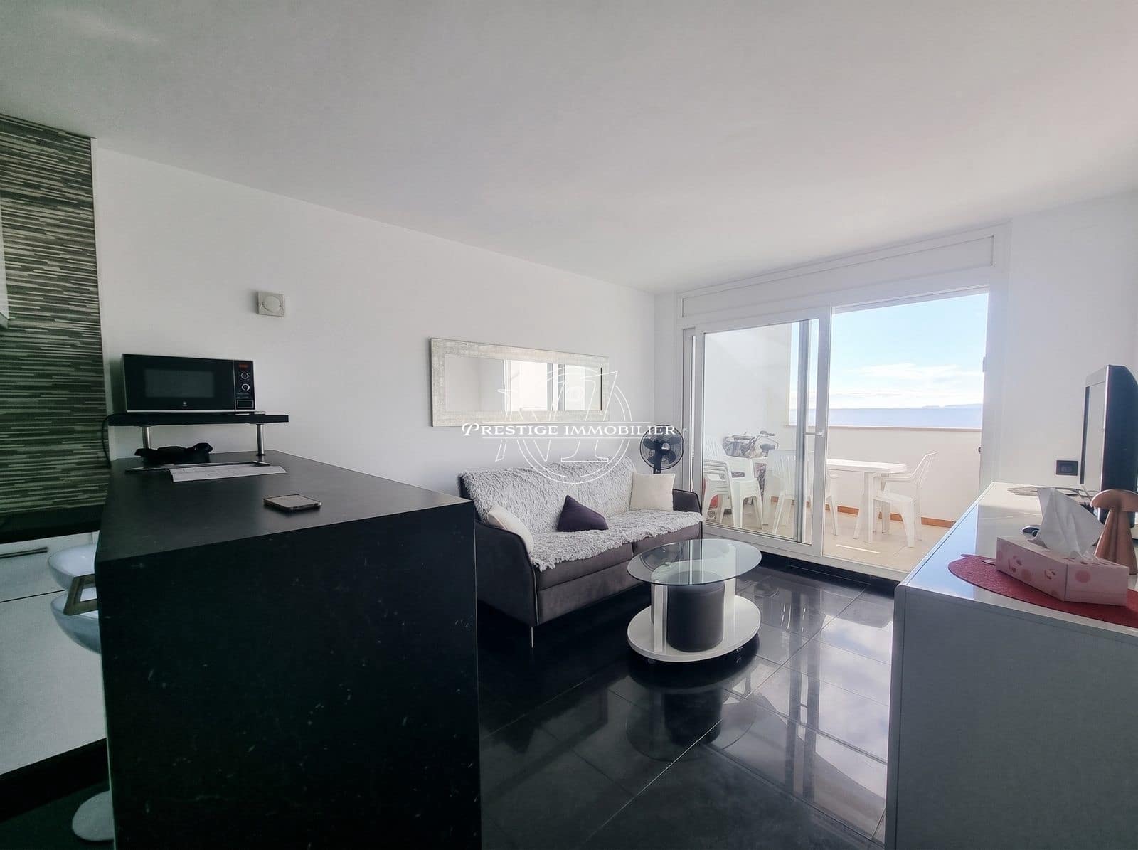 1 bedroom Apartment for sale in Roses - € 215,000 (Ref: 9844472)