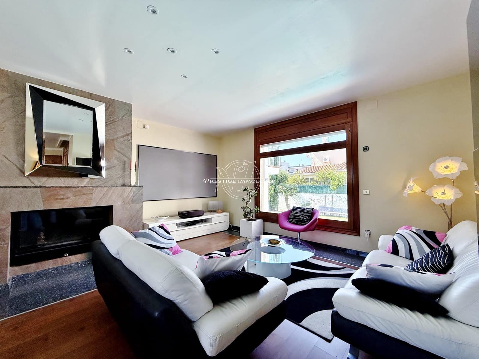 11 sypialnia Willa na sprzedaż w Empuriabrava z basenem - 1 090 000 € (Ref: 9856258)