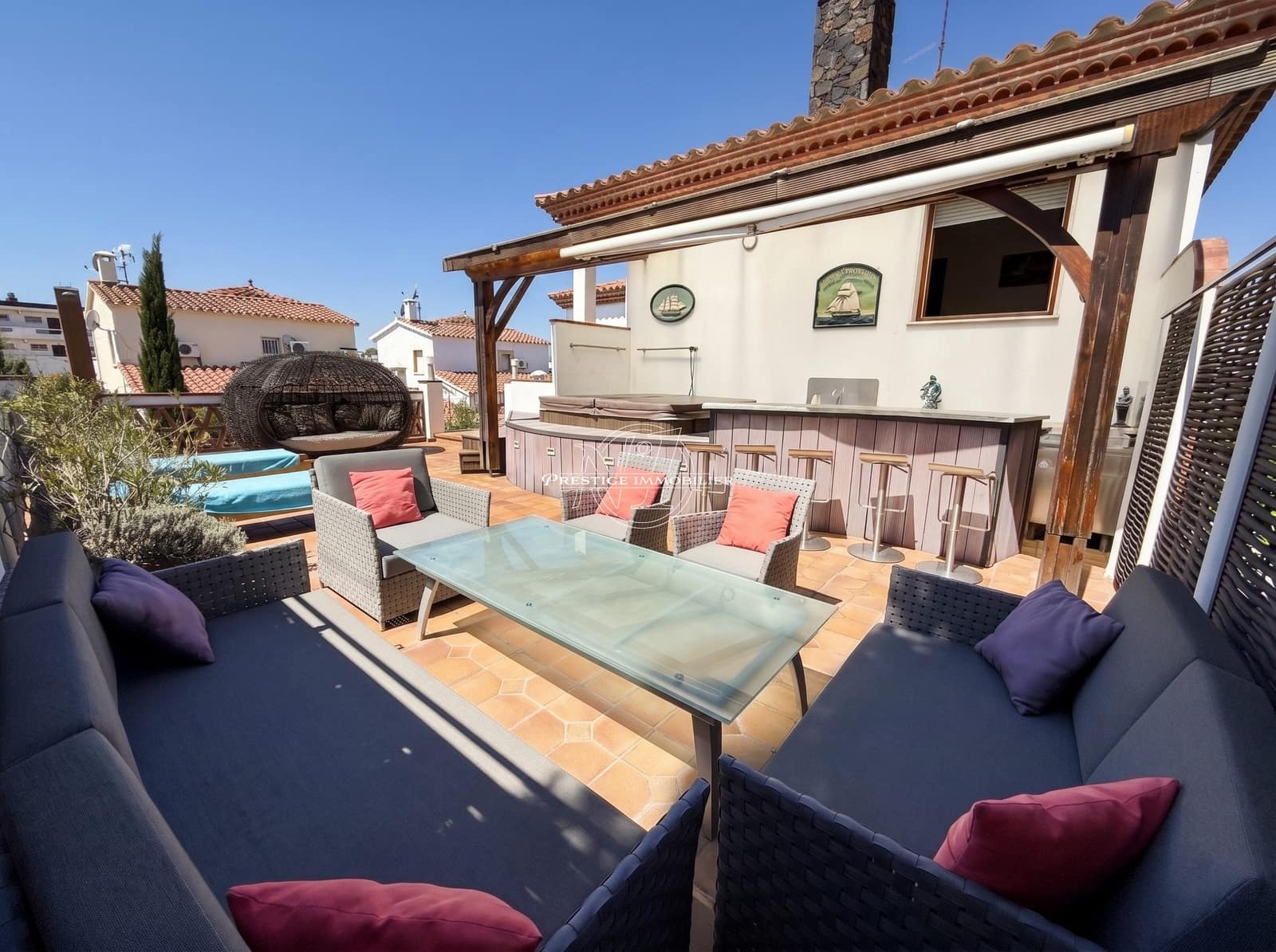 11 sypialnia Willa na sprzedaż w Empuriabrava z basenem - 1 090 000 € (Ref: 9856258)