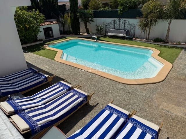 11 sypialnia Willa na sprzedaż w Empuriabrava, Castelló d'Empúries z basenem - 1 090 000 € (Ref: 9856258)