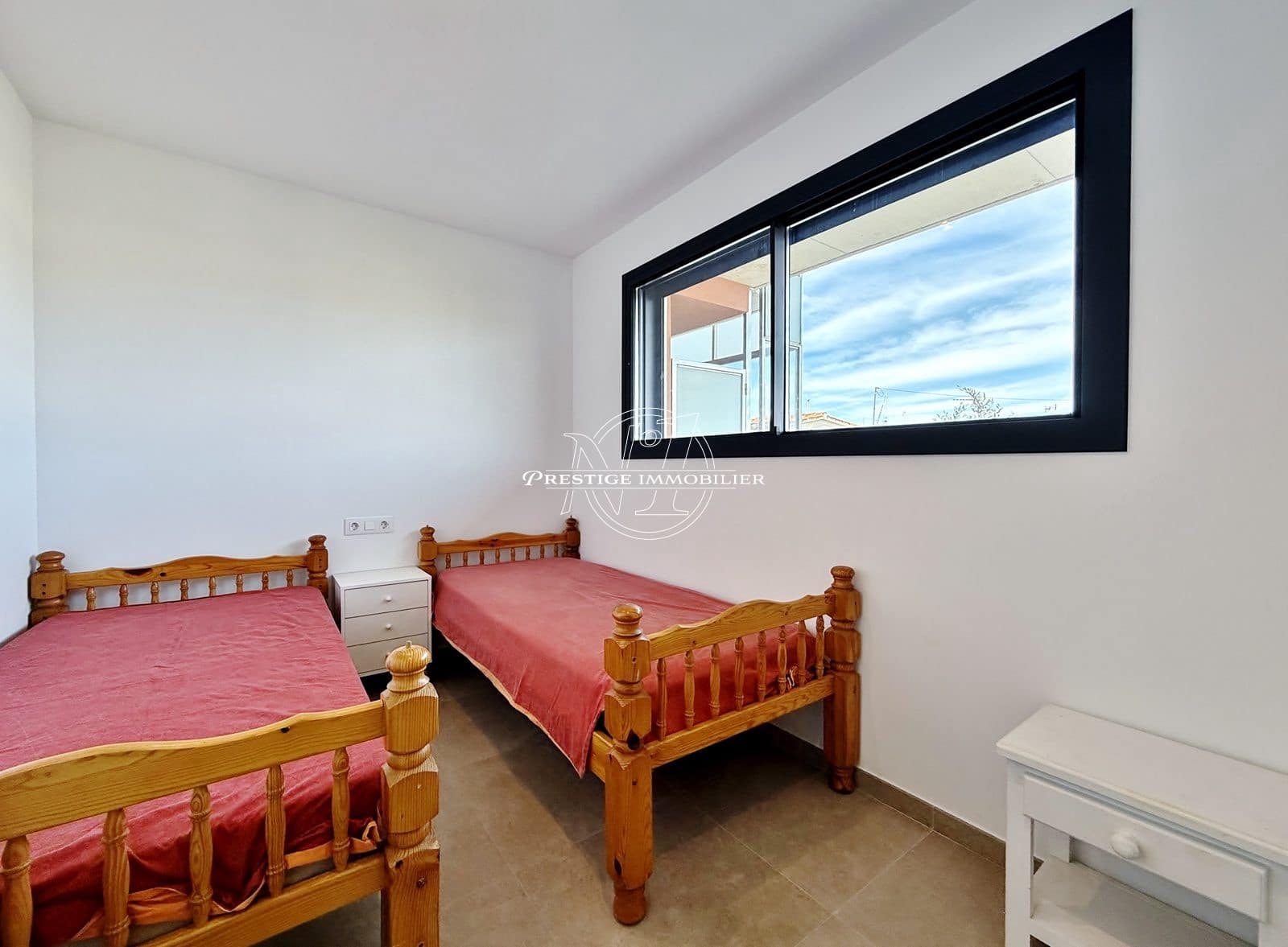 3 bedroom Apartment for sale in Roses with pool - € 369,000 (Ref: 9860065)