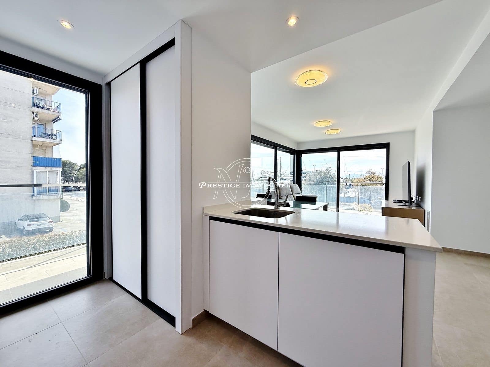 3 bedroom Apartment for sale in Roses with pool - € 369,000 (Ref: 9860065)