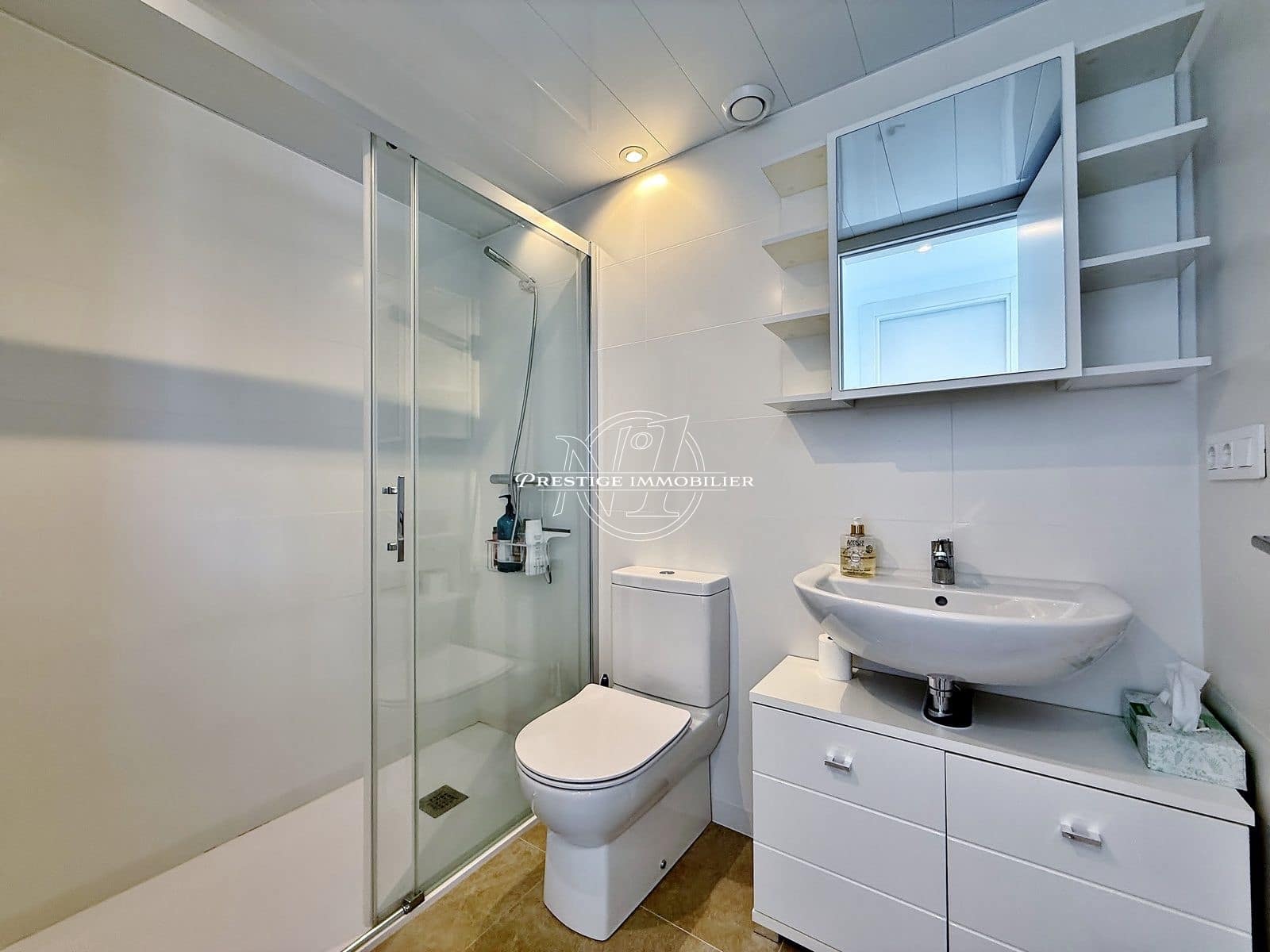 3 bedroom Apartment for sale in Roses with pool - € 369,000 (Ref: 9860065)