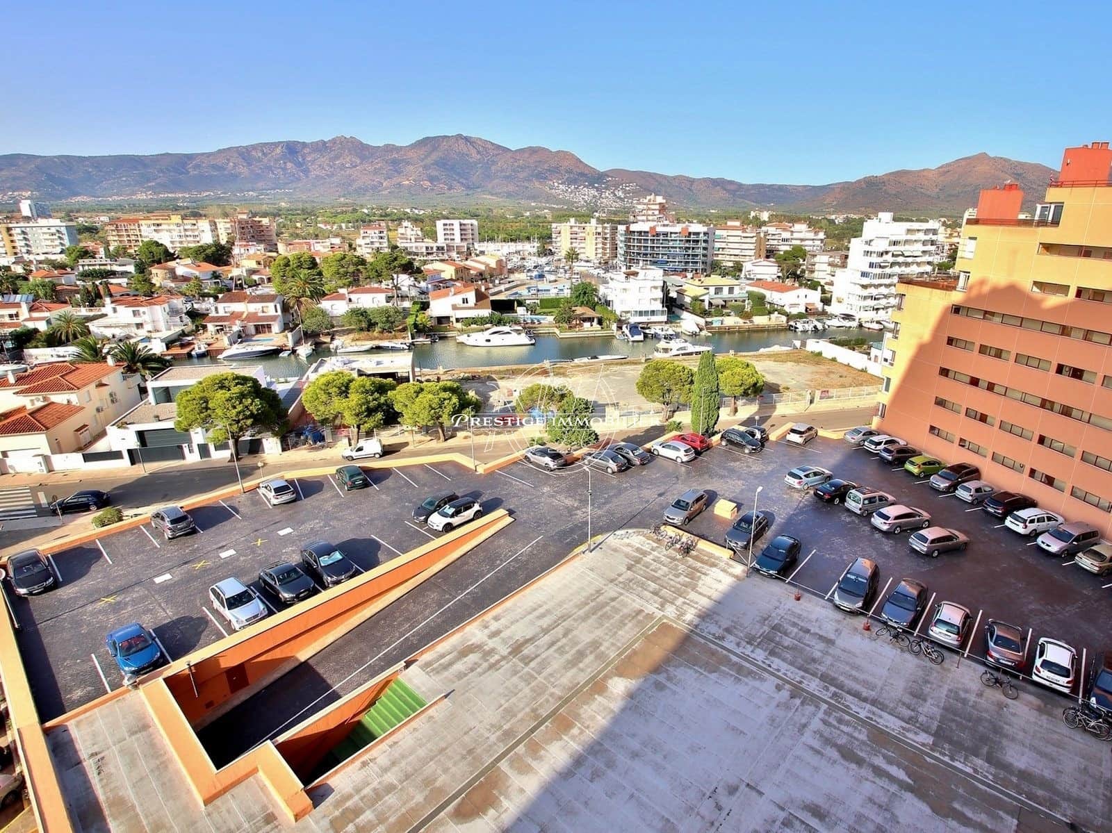 1 bedroom Apartment for sale in Roses with pool - € 139,000 (Ref: 9875310)