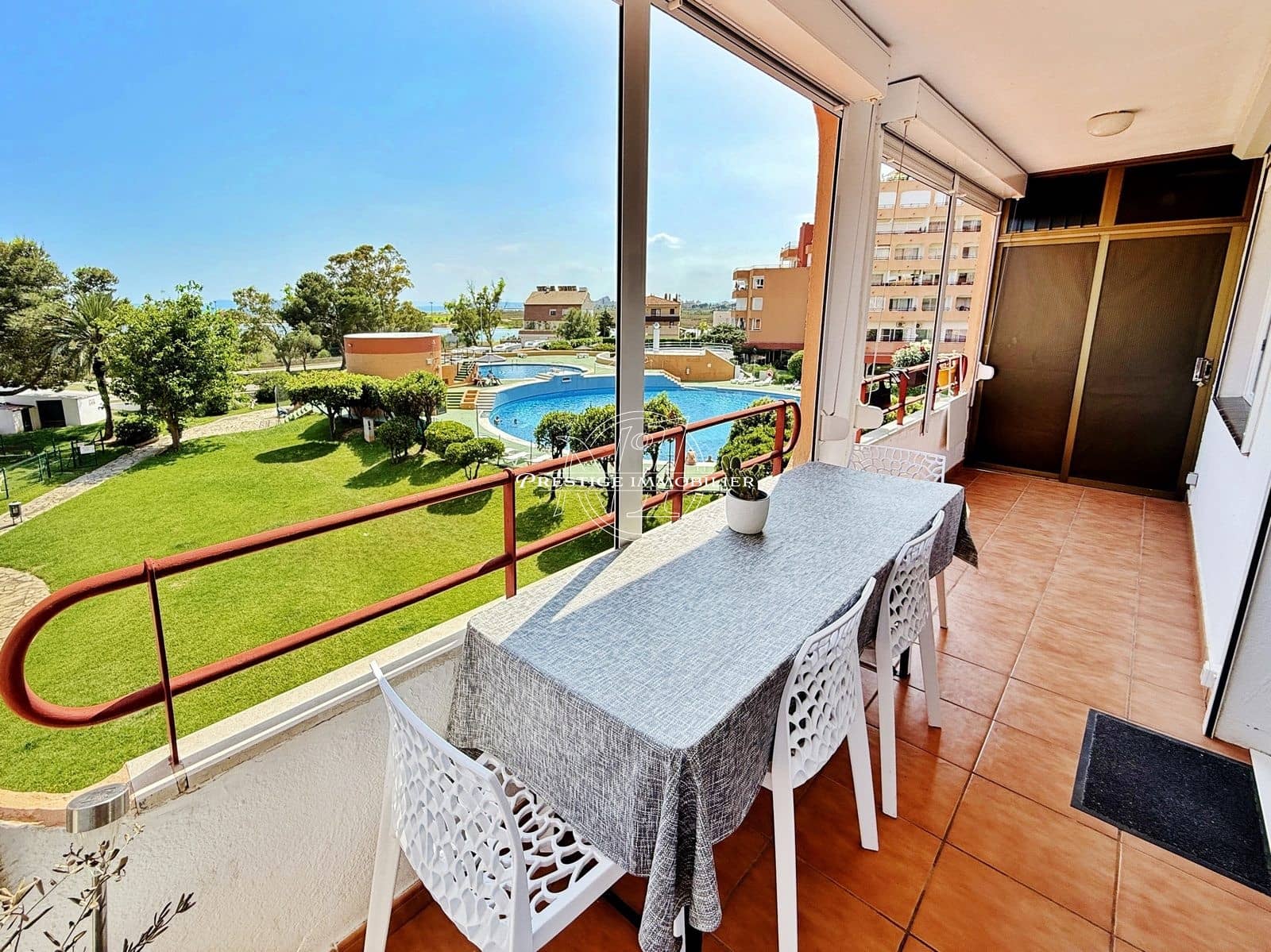 1 bedroom Apartment for sale in Roses with pool - € 139,000 (Ref: 9875310)