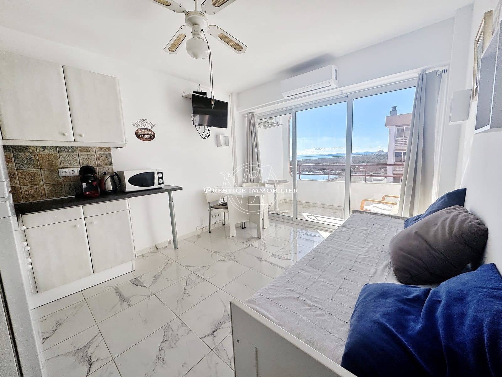 1 bedroom Apartment for sale in Roses with pool - € 118,000 (Ref: 9875311)