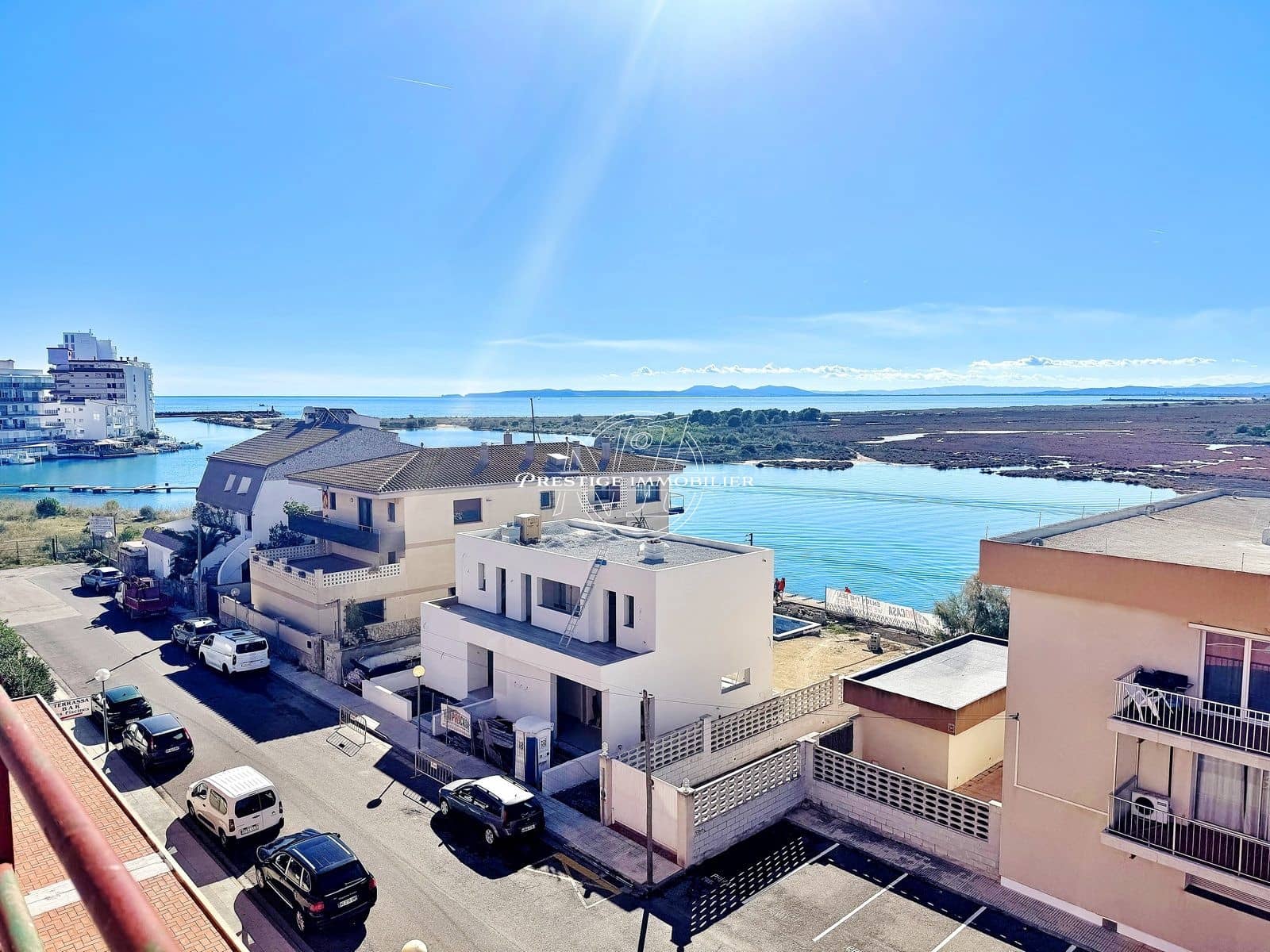 1 bedroom Apartment for sale in Roses with pool - € 118,000 (Ref: 9875311)