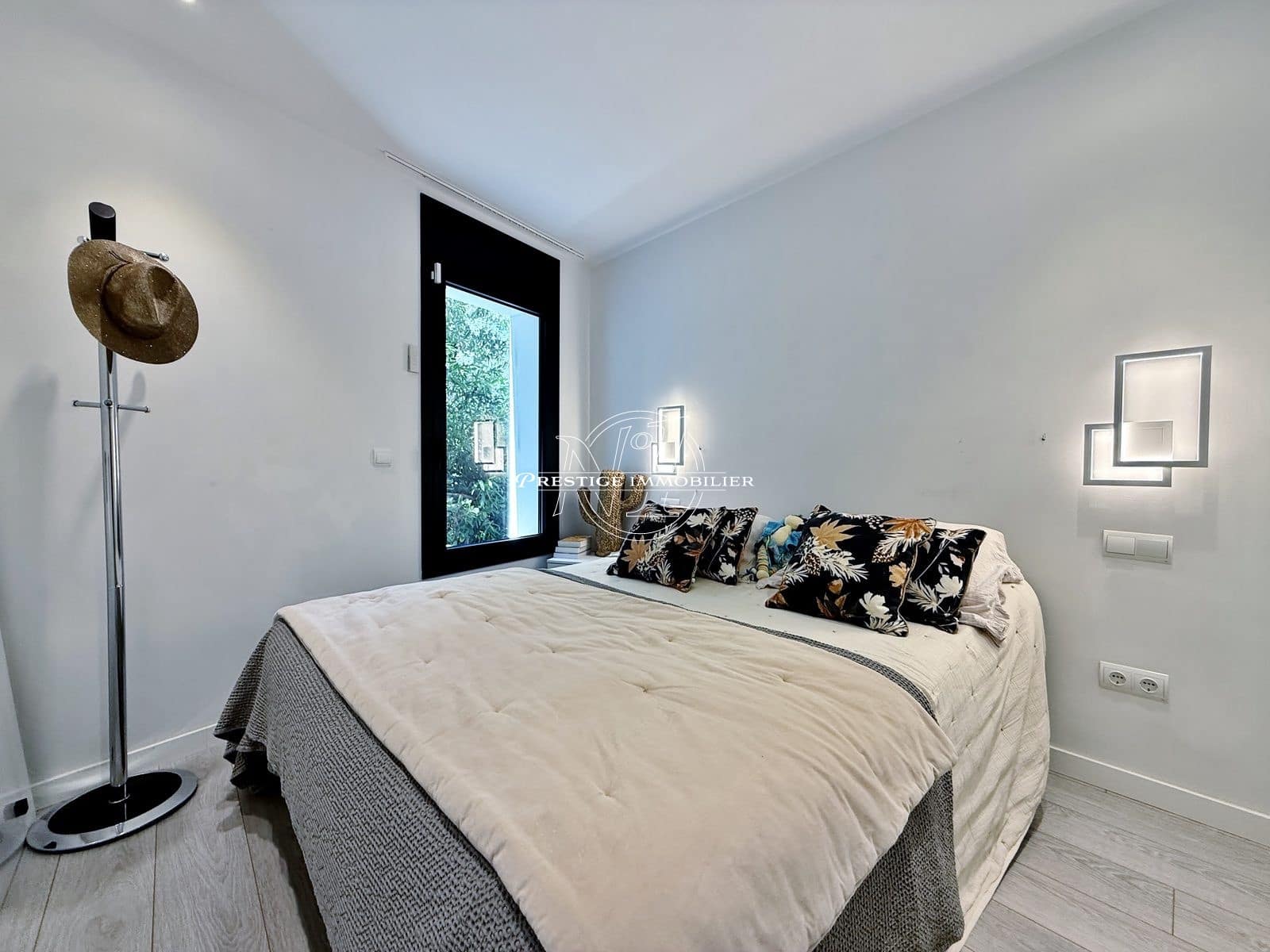 7 bedroom Villa for sale in Roses with pool - € 2,995,000 (Ref: 9884756)