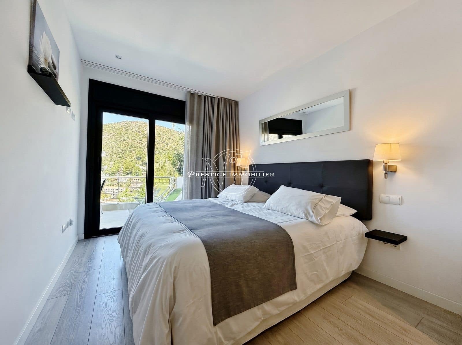 7 bedroom Villa for sale in Roses with pool - € 2,995,000 (Ref: 9884756)