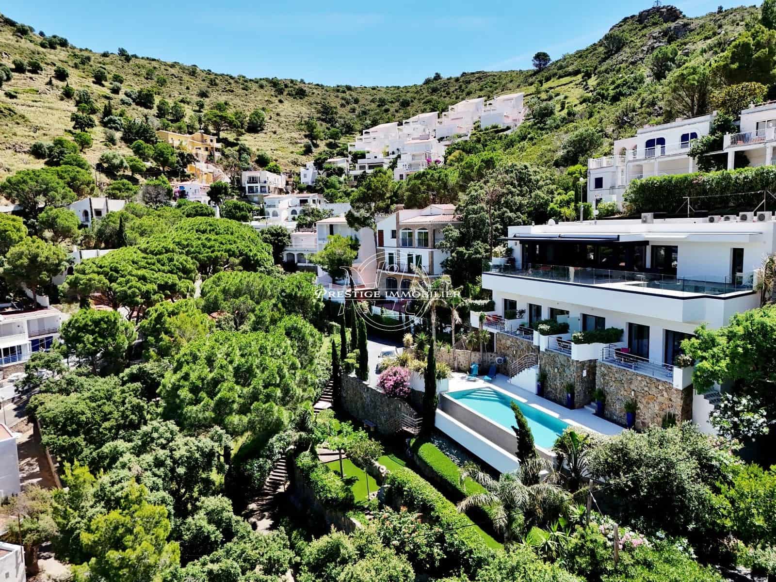 7 bedroom Villa for sale in Roses with pool - € 2,995,000 (Ref: 9884756)