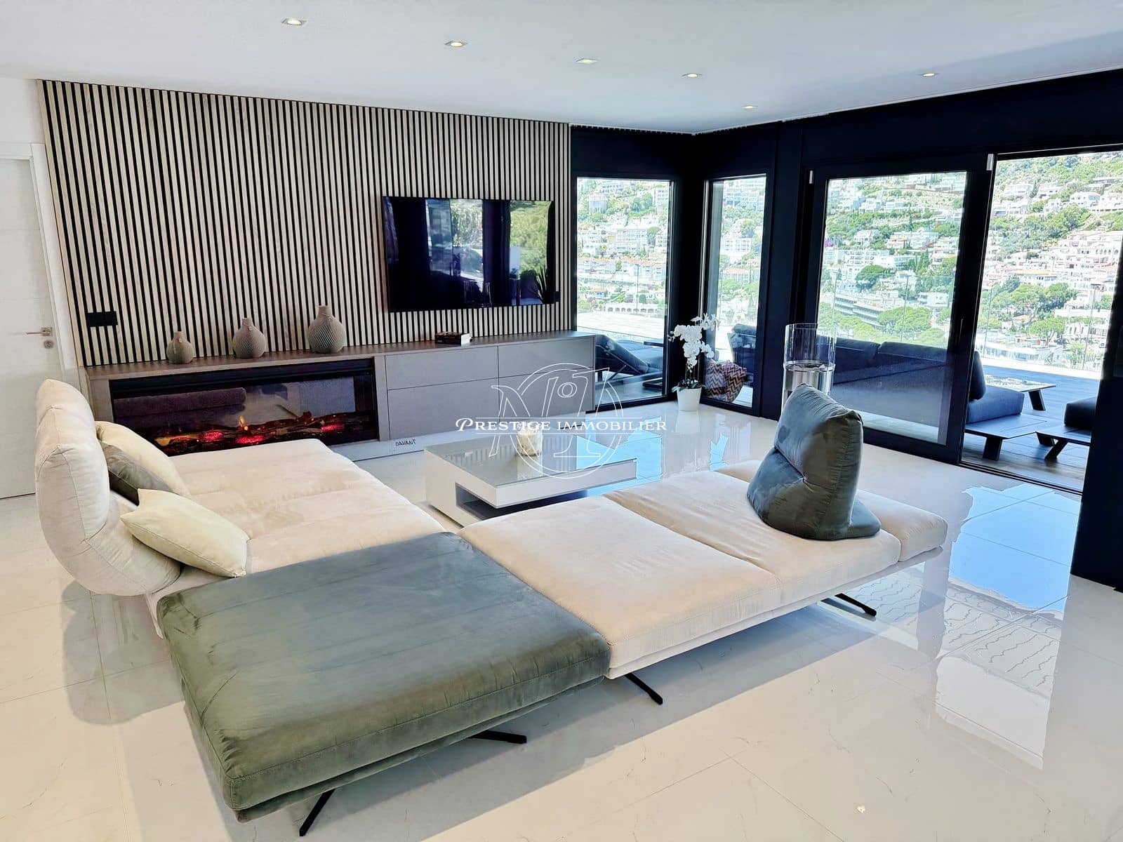 7 bedroom Villa for sale in Roses with pool - € 2,995,000 (Ref: 9884756)