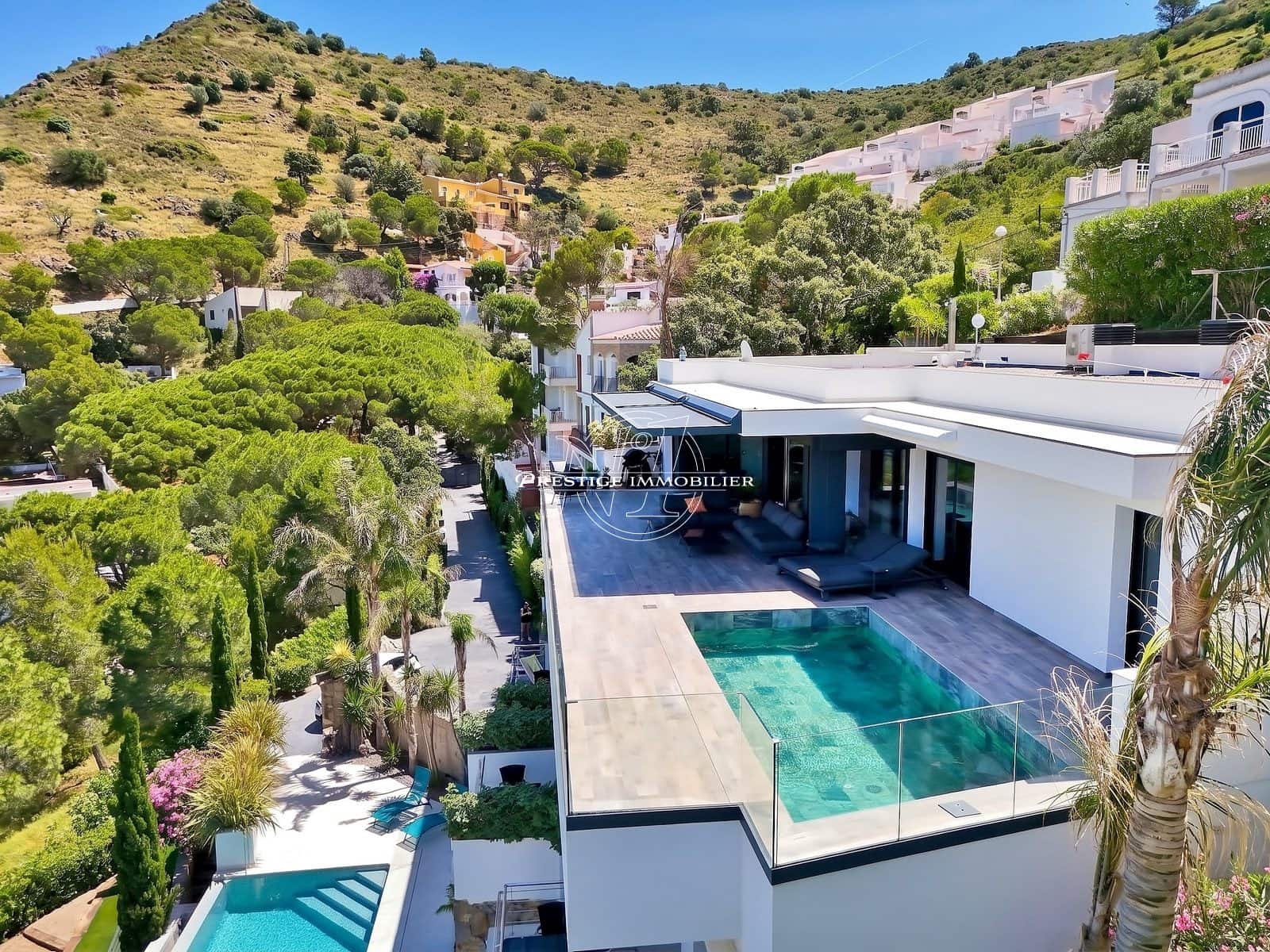 7 bedroom Villa for sale in Roses with pool - € 2,995,000 (Ref: 9884756)