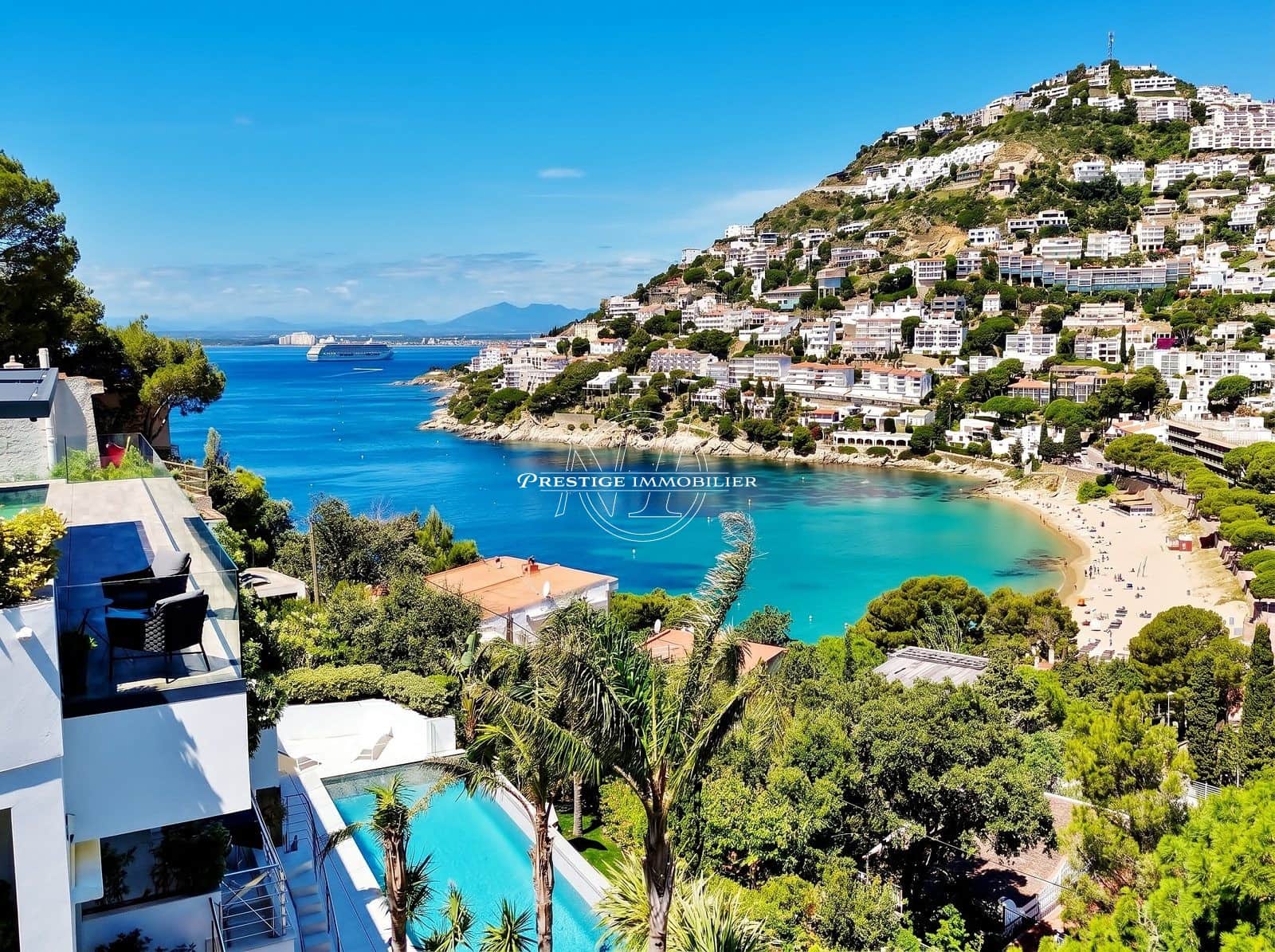 7 bedroom Villa for sale in Roses with pool - € 2,995,000 (Ref: 9884756)