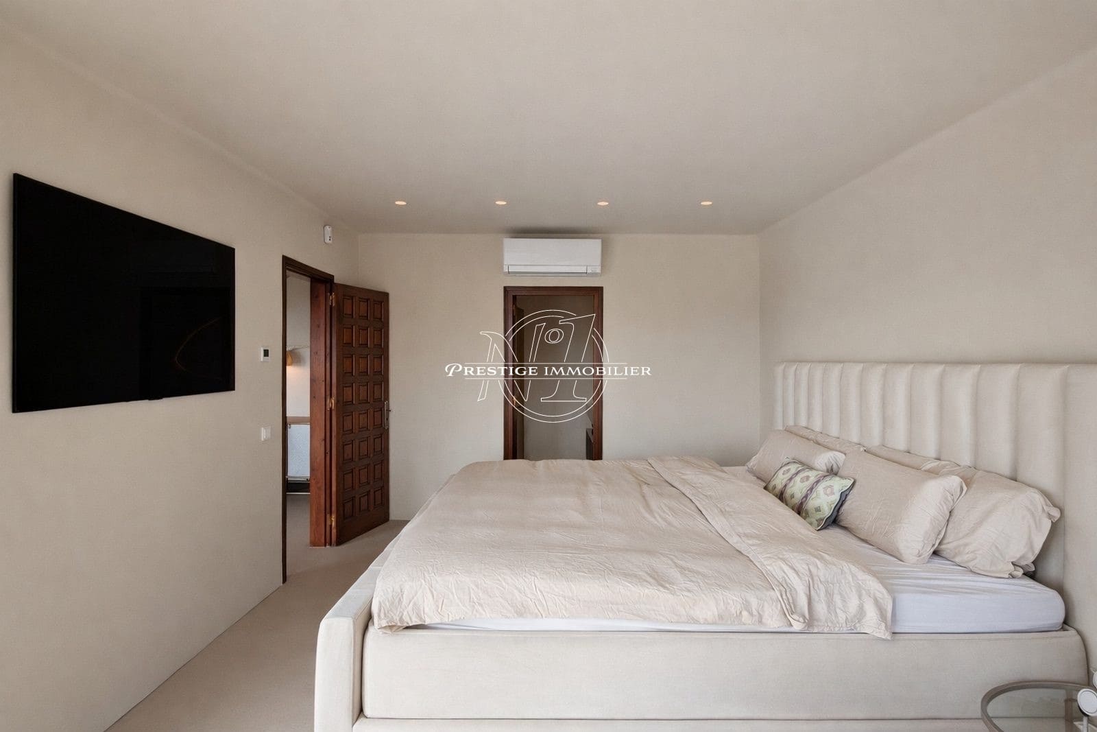 Chalet en Palau-saverdera en venta con piscina - 995.000 € (Ref: 9890342)
