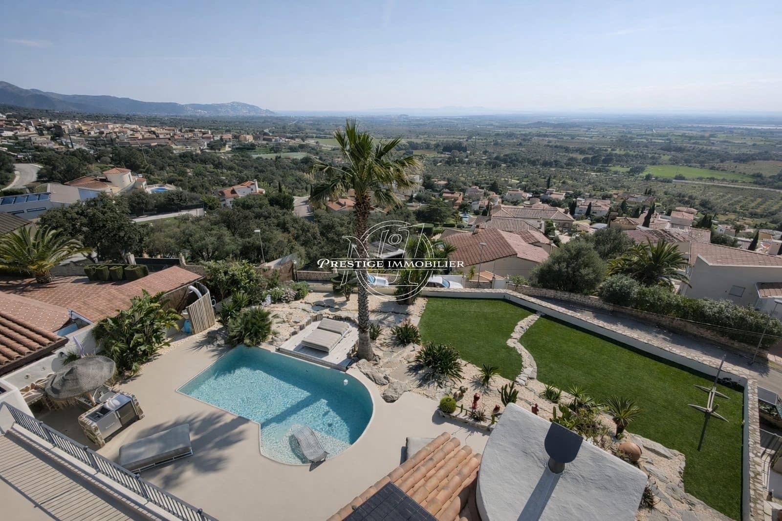 Chalet en Palau-saverdera en venta con piscina - 995.000 € (Ref: 9890342)