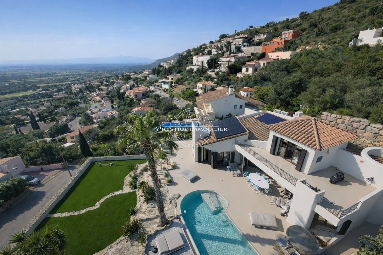 Chalet en Palau-saverdera en venta con piscina - 995.000 € (Ref: 9890342)