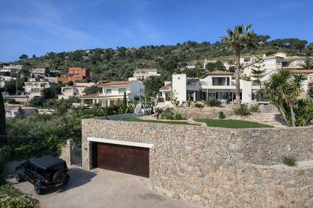Villa til salgs i Palau-saverdera med svømmebasseng - € 995 000 (Ref: 9890342)