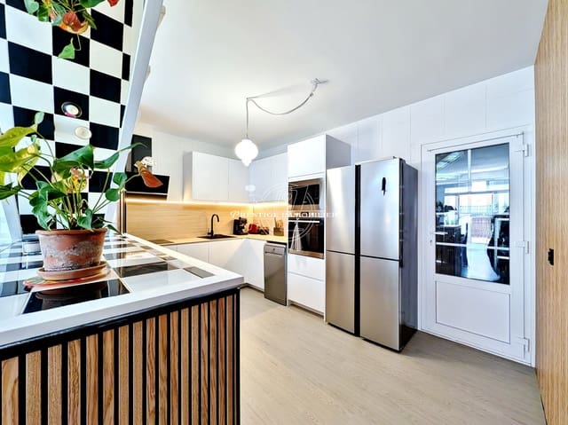 3 sovrum Hus till salu i Empuriabrava, Castelló d'Empúries - 239 000 € (Ref: 9896582)