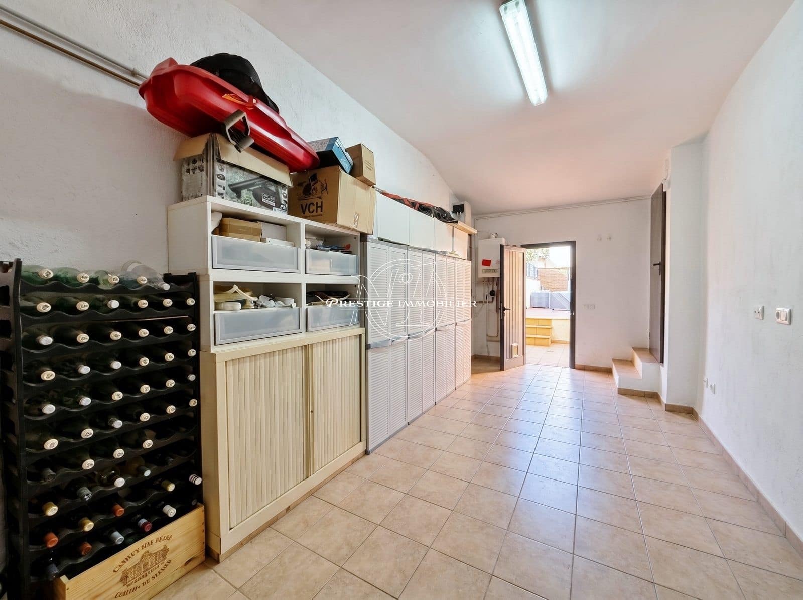 4 bedroom Villa for sale in Empuriabrava with pool - € 489,000 (Ref: 9902451)