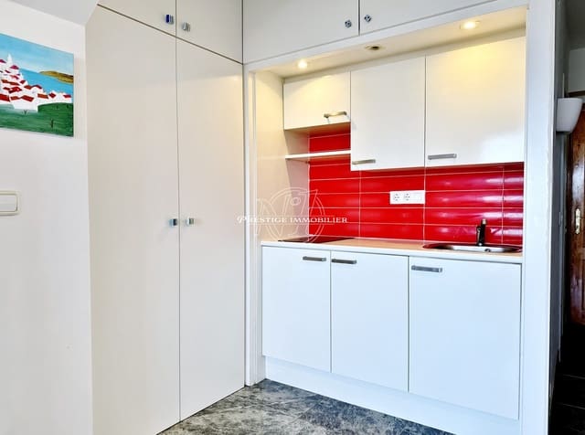 1 bedroom Apartment for sale in Roses with pool - € 119,000 (Ref: 9916364)