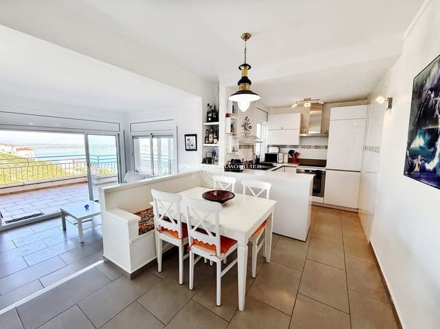 2 bedroom Apartment for sale in Roses - € 319,000 (Ref: 9916365)