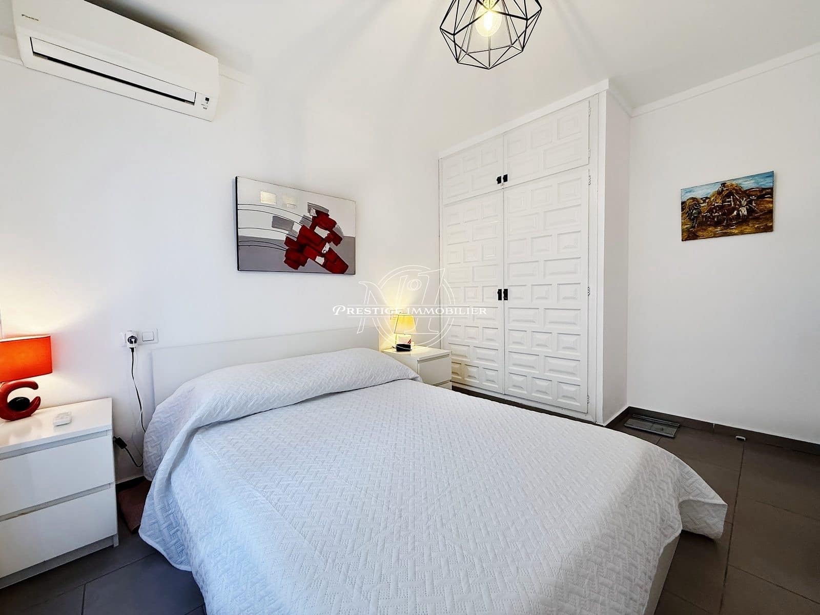 2 bedroom Apartment for sale in Roses - € 319,000 (Ref: 9916365)