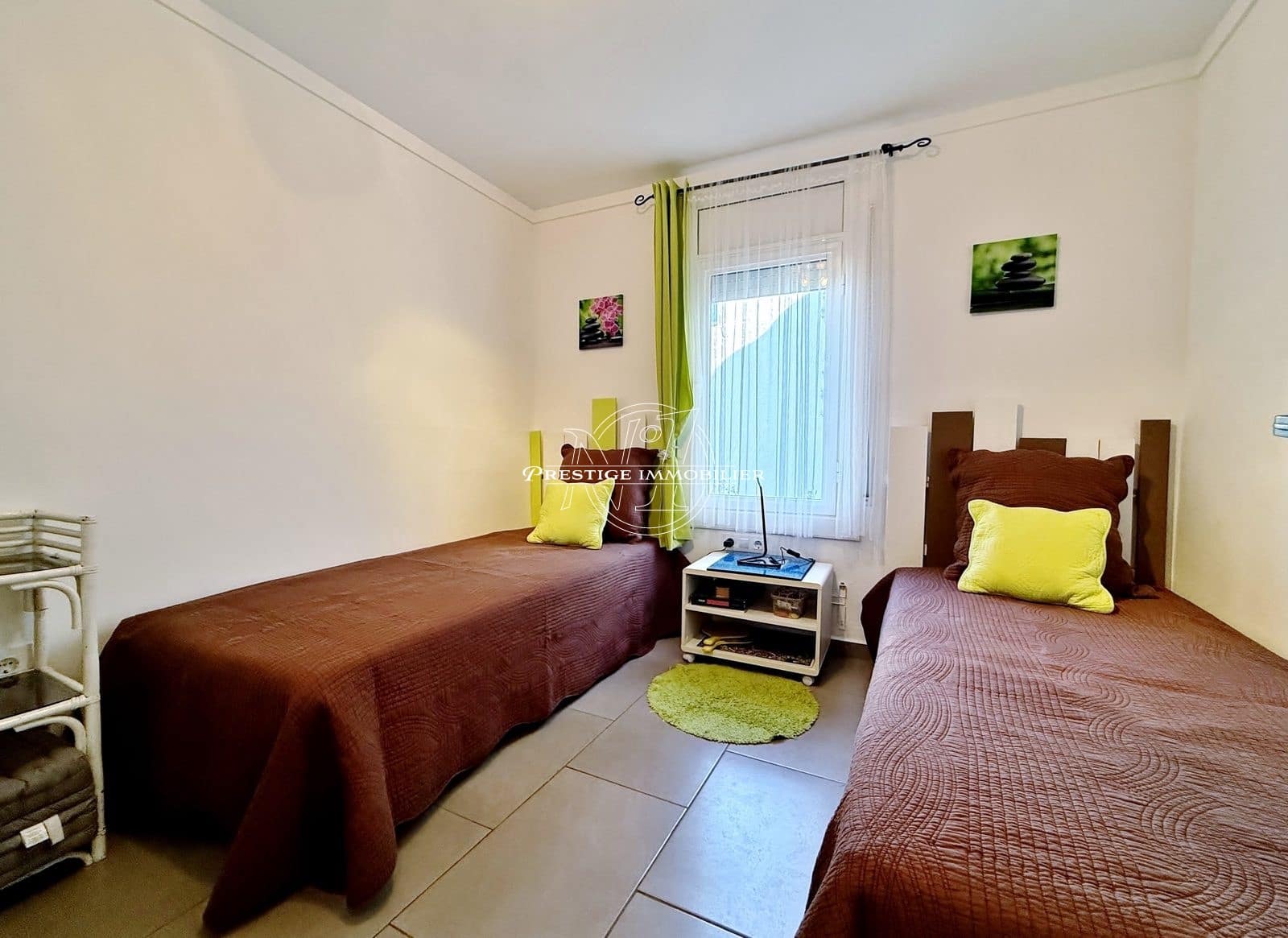 2 bedroom Apartment for sale in Roses - € 319,000 (Ref: 9916365)