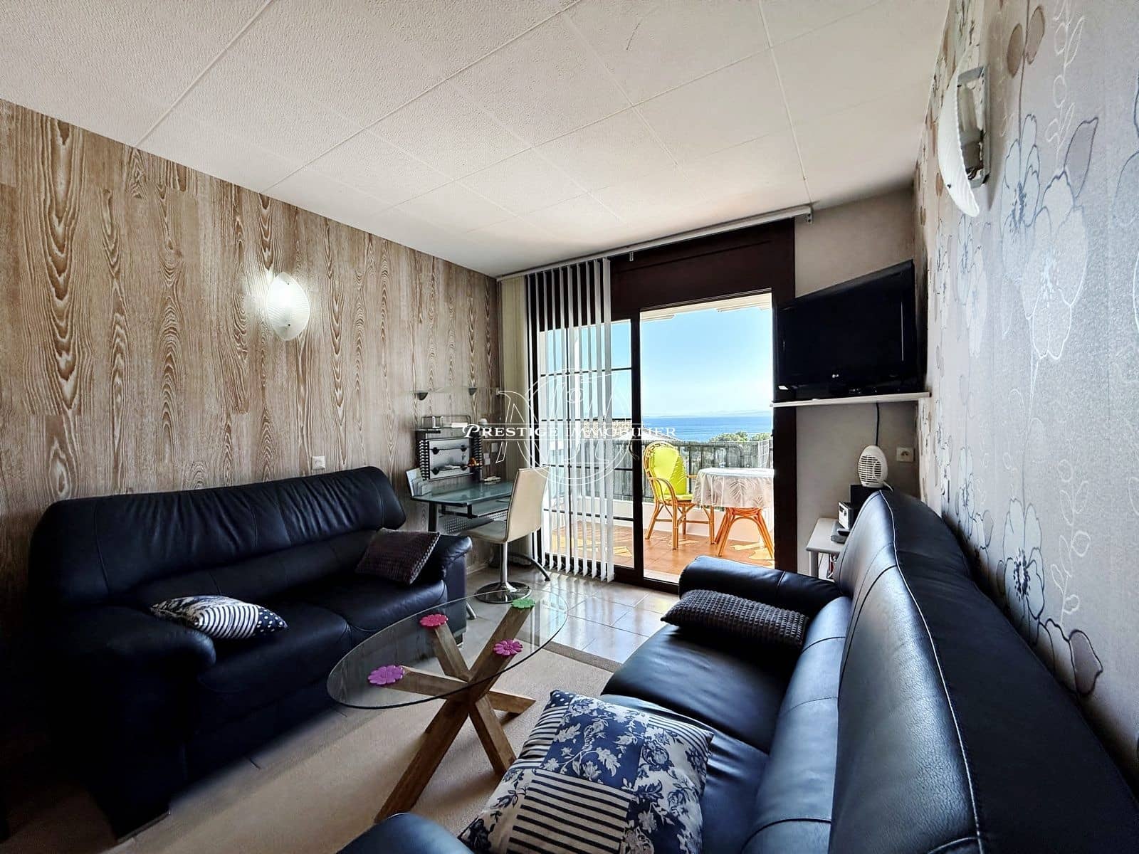 2 bedroom Apartment for sale in Roses - € 340,000 (Ref: 9916532)