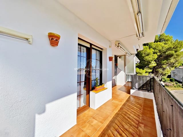2 bedroom Apartment for sale in Roses - € 340,000 (Ref: 9916532)