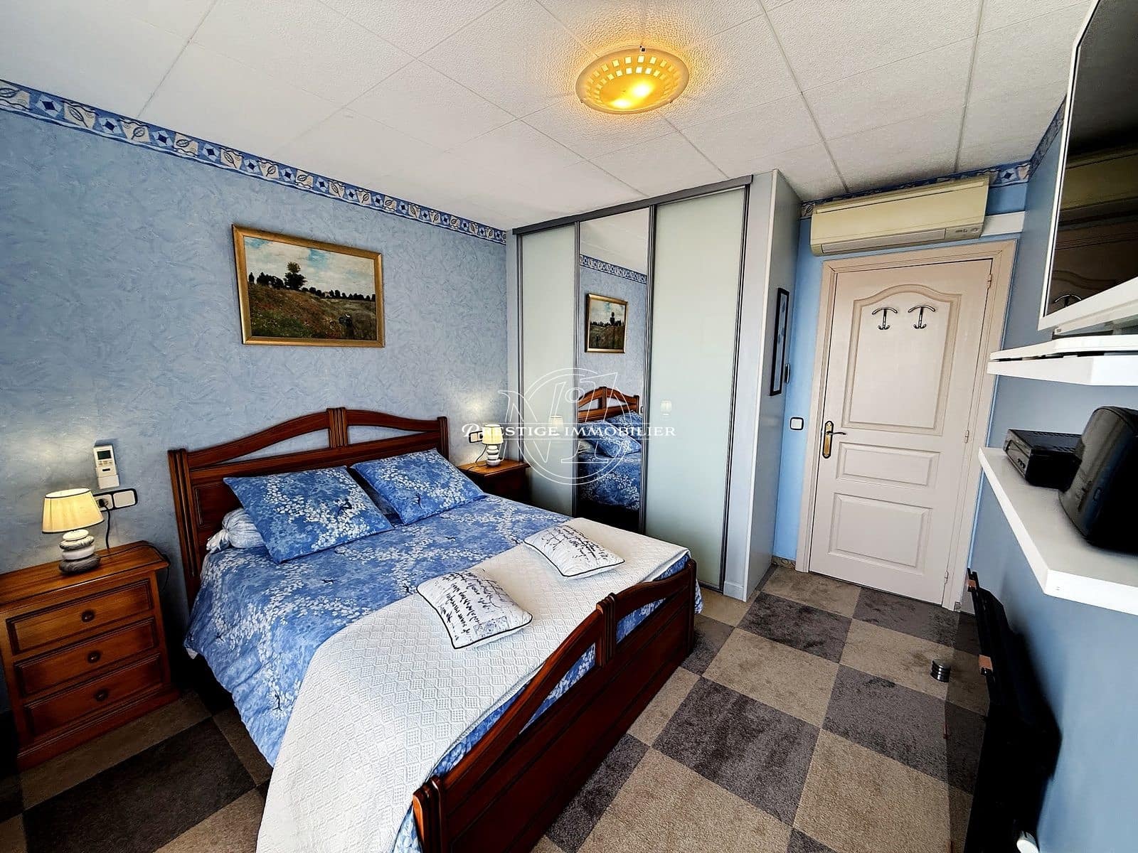 2 bedroom Apartment for sale in Roses - € 340,000 (Ref: 9916532)
