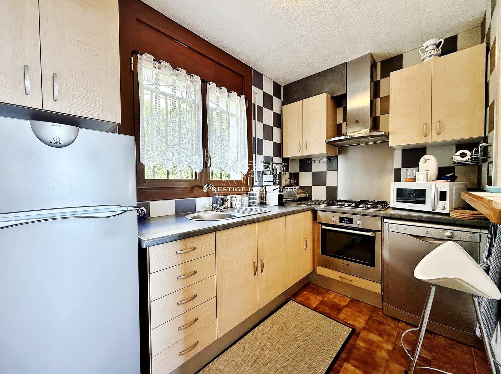 2 bedroom Apartment for sale in Roses - € 340,000 (Ref: 9916532)