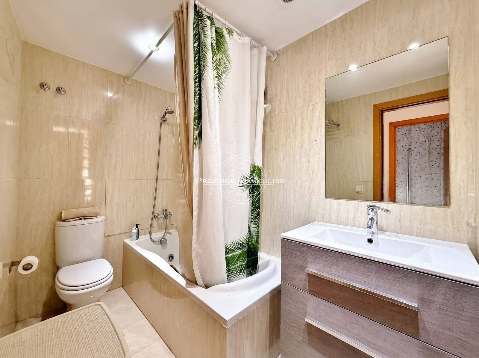 3 bedroom Apartment for sale in Roses - € 235,000 (Ref: 9926458)
