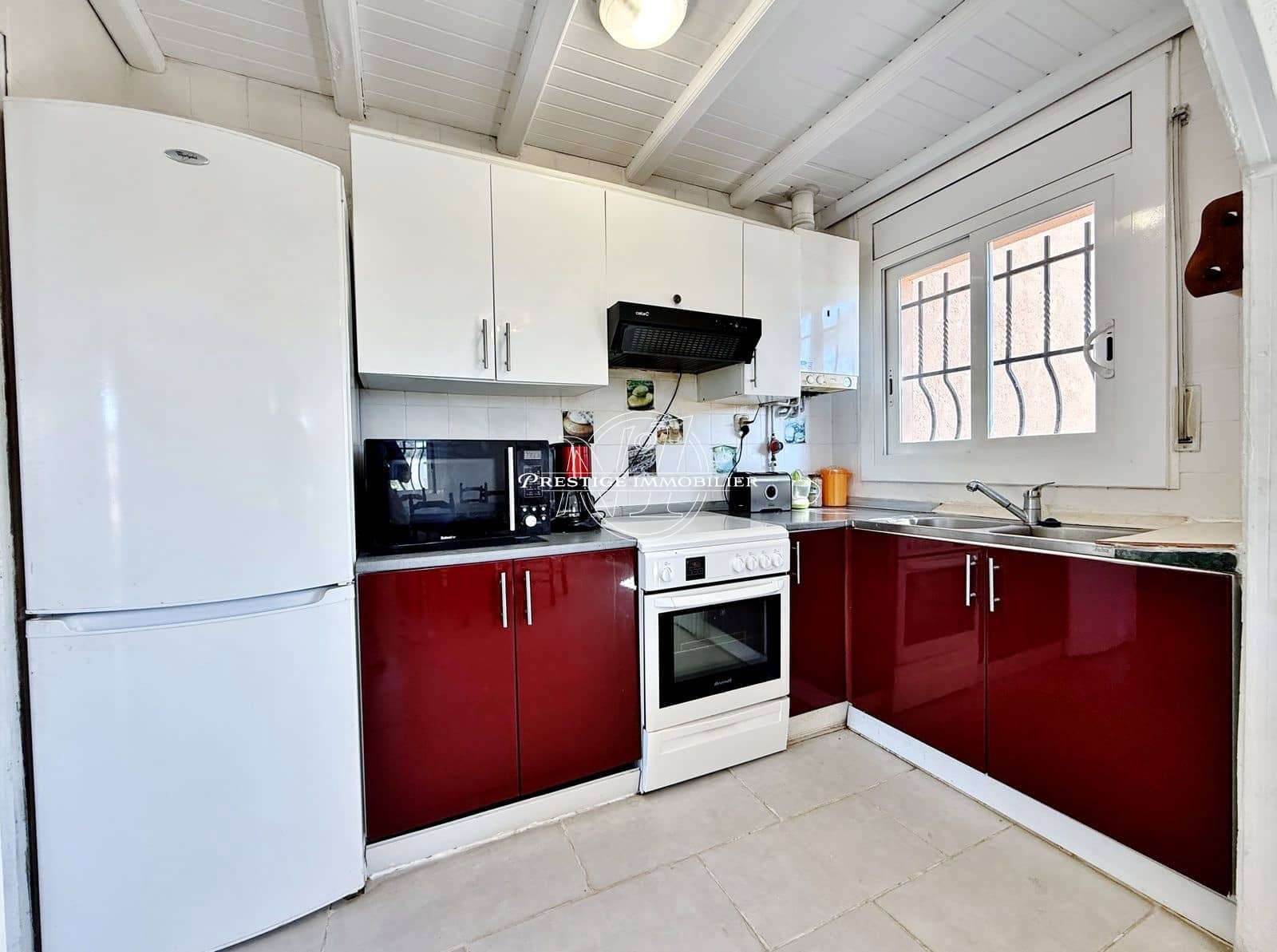 Chalet de 4 habitaciones en Roses en venta con piscina - 425.000 € (Ref: 9943211)