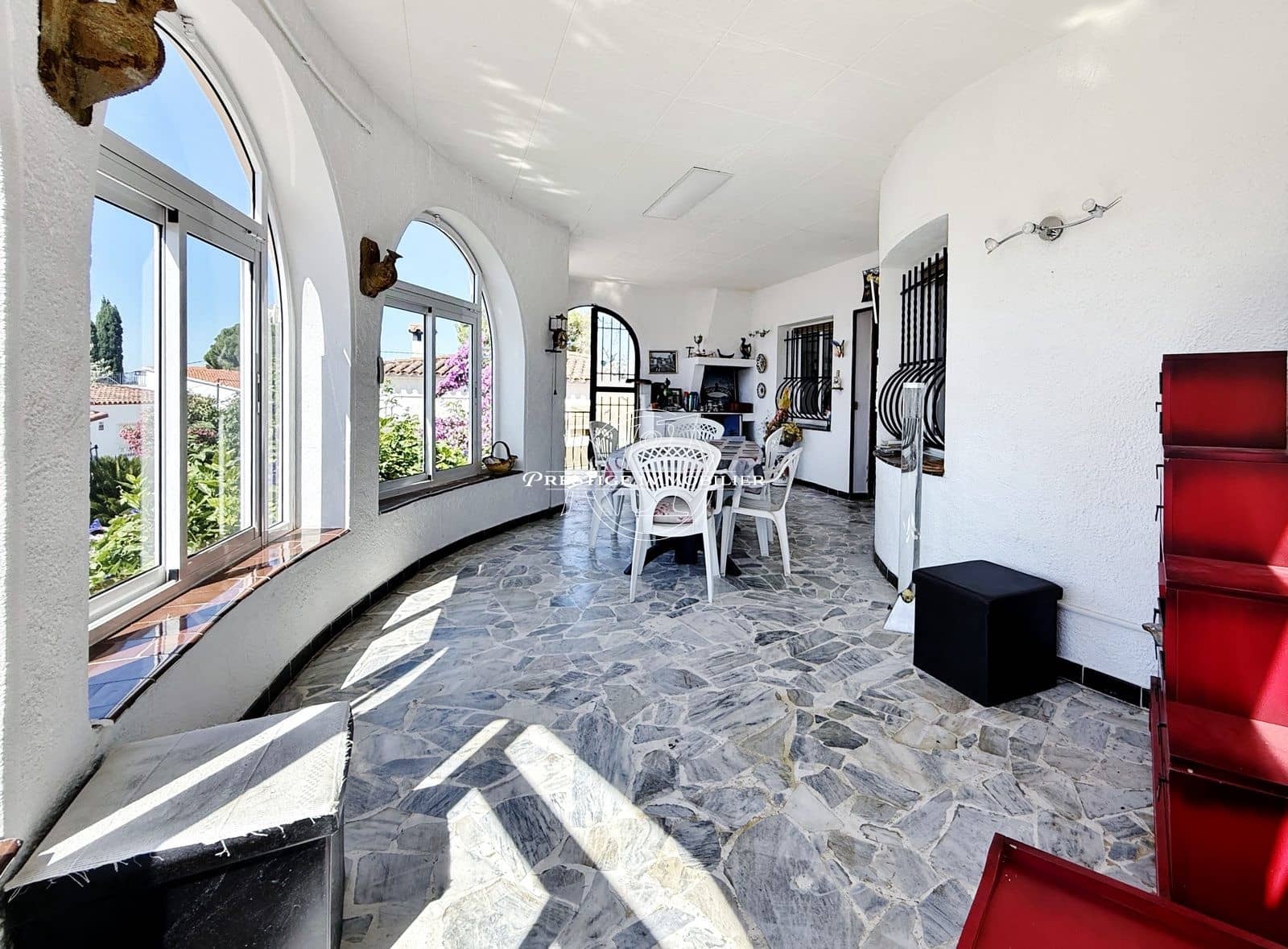Chalet de 4 habitaciones en Roses en venta con piscina - 425.000 € (Ref: 9943211)