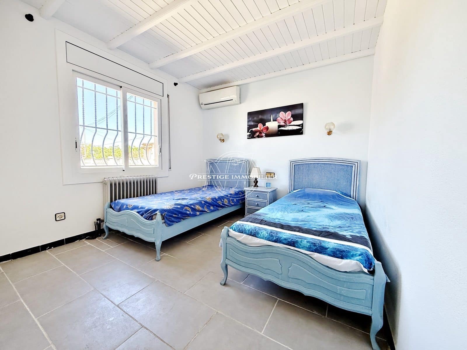 Chalet de 4 habitaciones en Roses en venta con piscina - 425.000 € (Ref: 9943211)