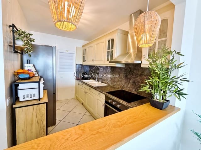 Apartamento de 2 habitaciones en Roses en venta - 329.000 € (Ref: 9966003)
