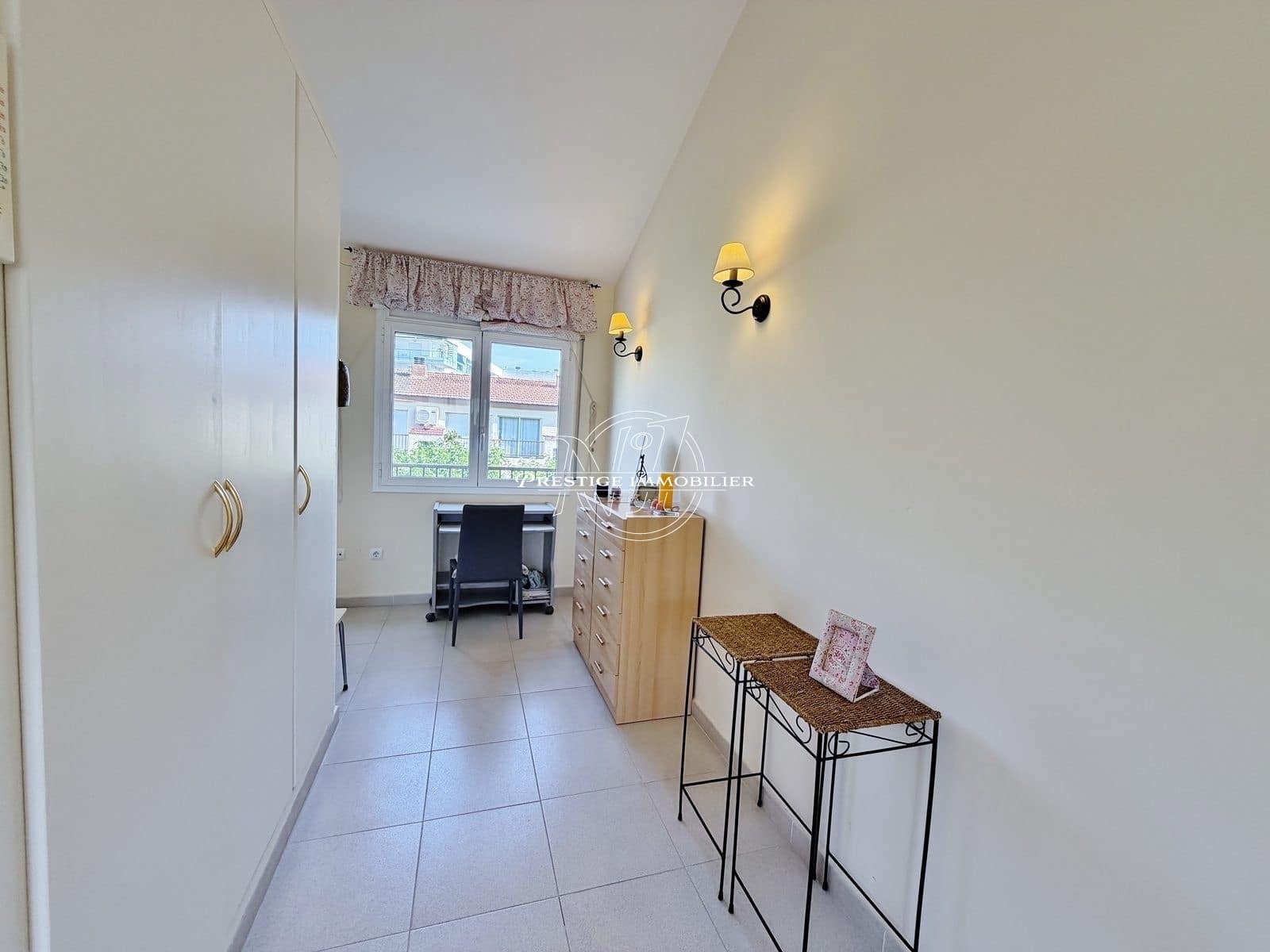 3 bedroom Townhouse for sale in Roses with pool - € 295,000 (Ref: 9966005)