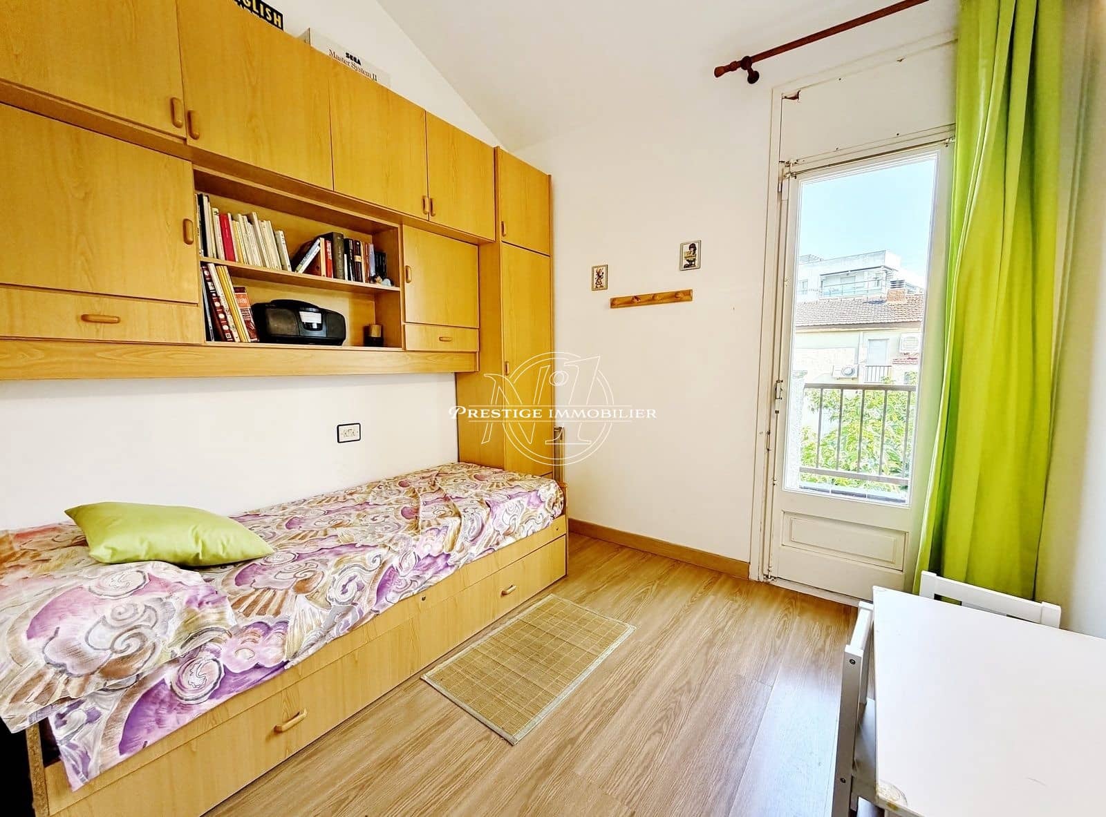 3 bedroom Townhouse for sale in Roses with pool - € 295,000 (Ref: 9966005)