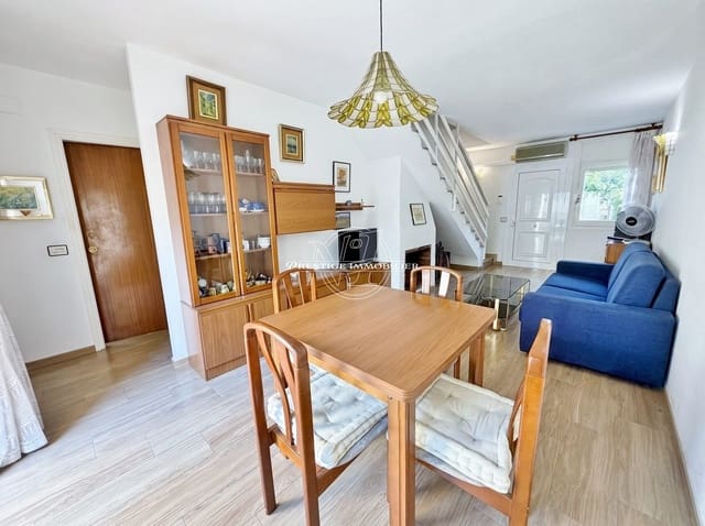 3 soverom Hus til salgs i Roses med svømmebasseng - € 295 000 (Ref: 9966005)
