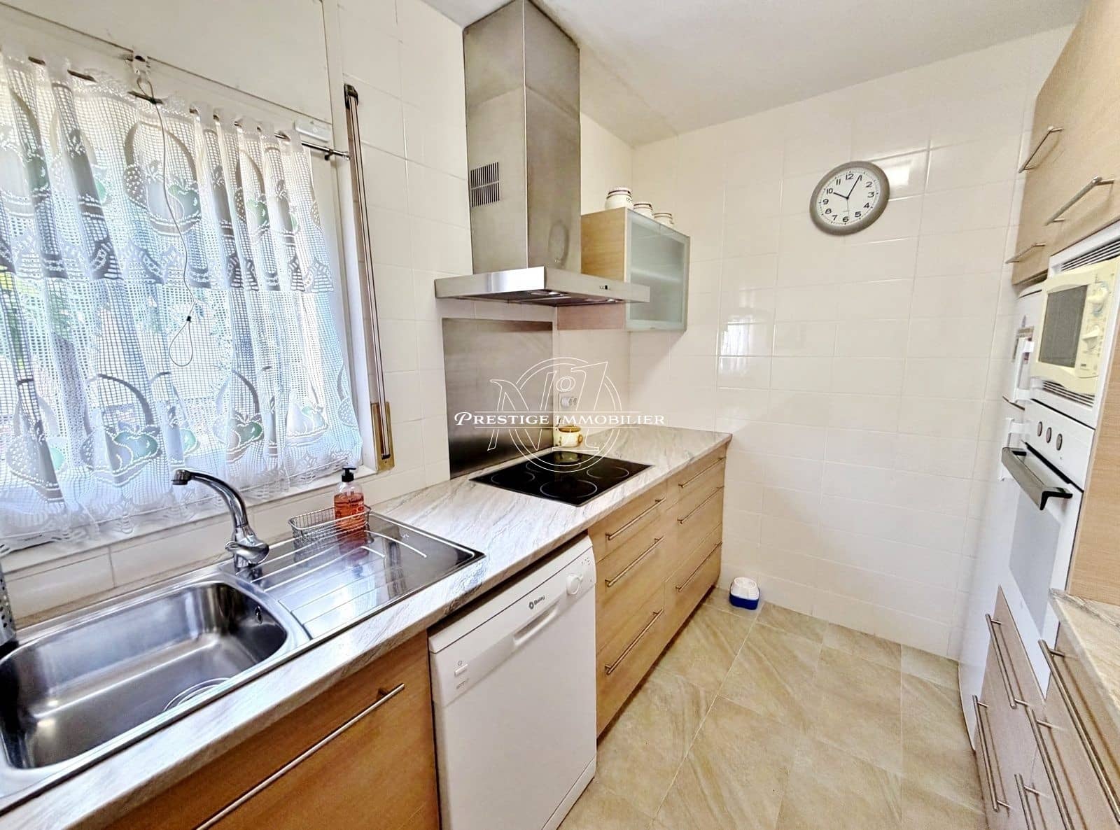 3 bedroom Townhouse for sale in Roses with pool - € 295,000 (Ref: 9966005)