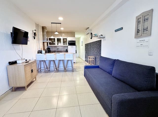 Apartamento de 2 habitaciones en Roses en venta con piscina - 149.900 € (Ref: 9966318)