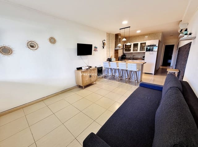 Apartamento de 2 habitaciones en Roses en venta con piscina - 149.900 € (Ref: 9966318)