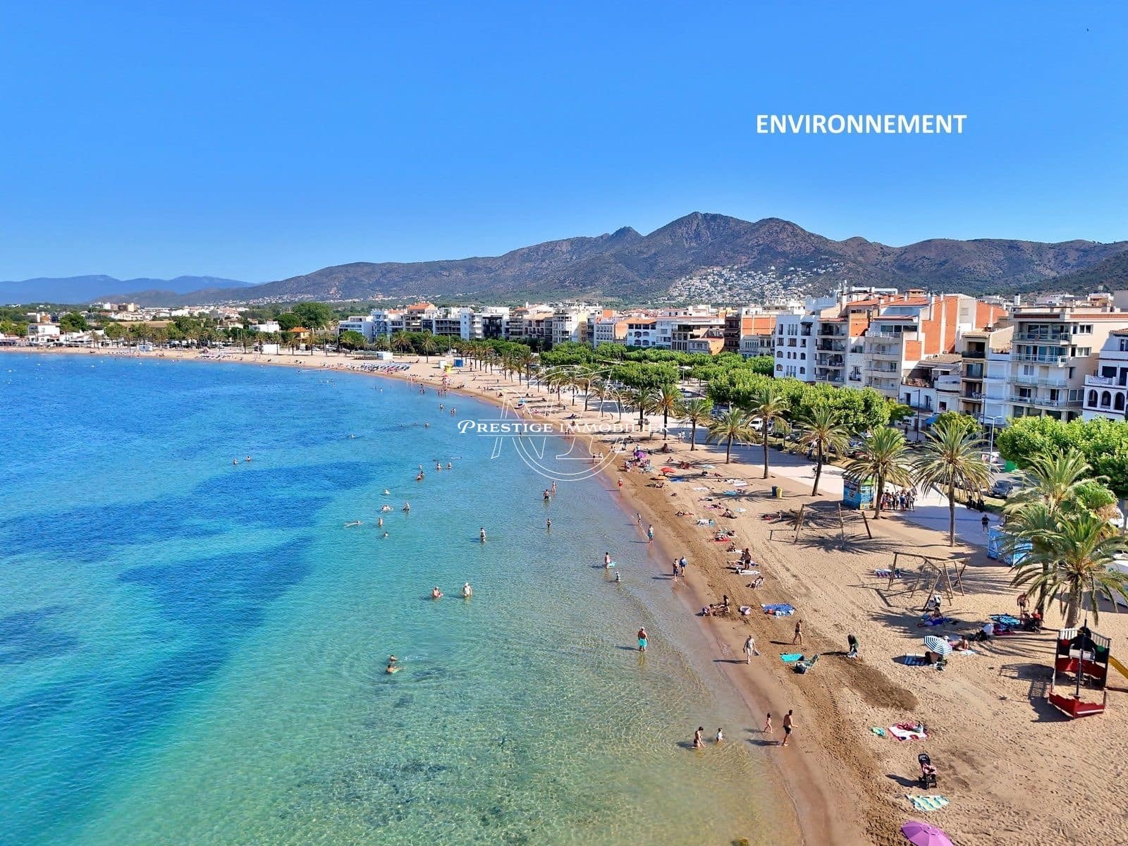 2 bedroom Apartment for sale in Roses with pool - € 149,900 (Ref: 9966318)