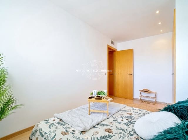 Apartamento de 2 habitaciones en Santa Margarida, Roses en venta con piscina - 287.000 € (Ref: 9967550)