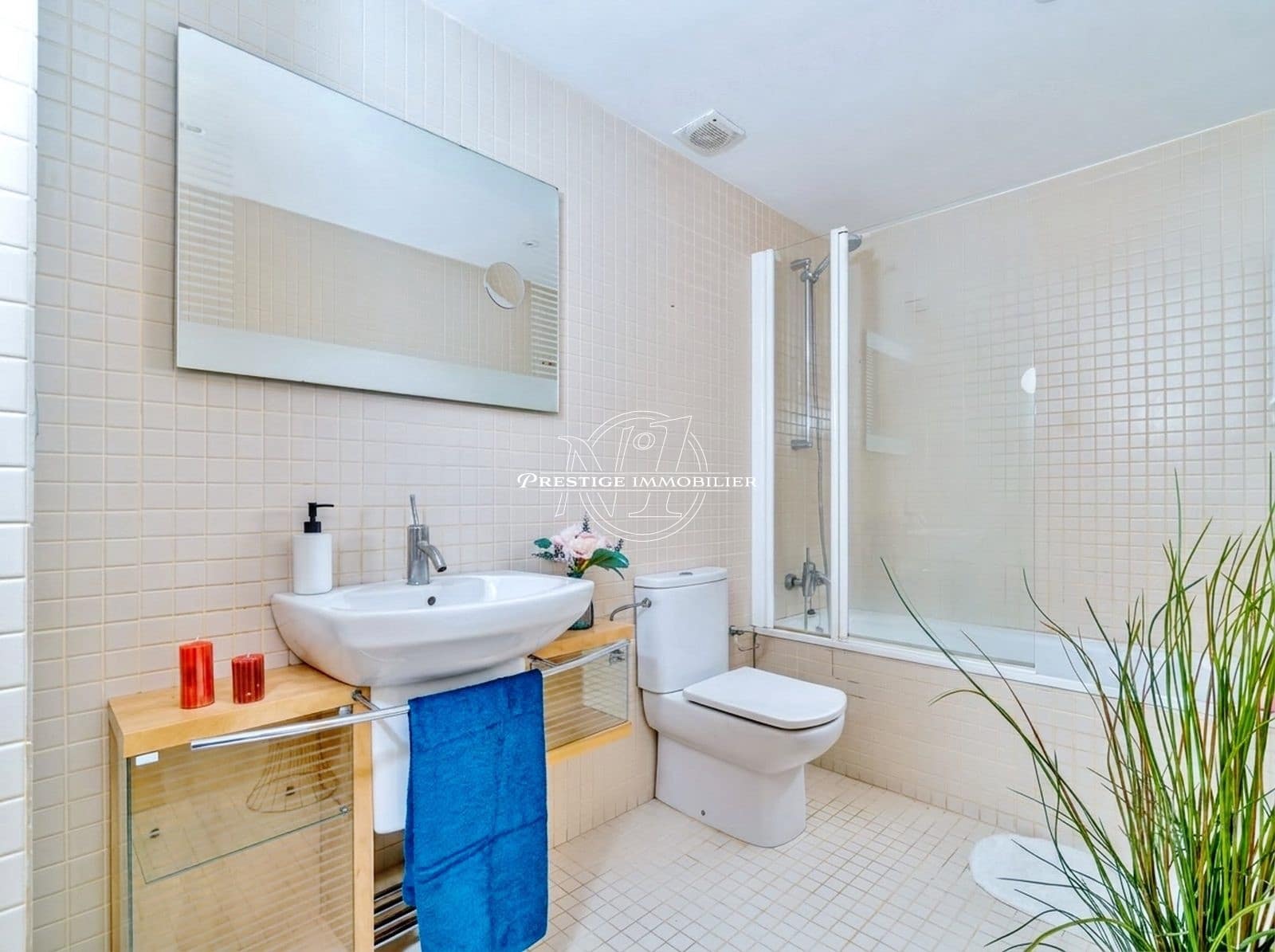 2 bedroom Apartment for sale in Roses with pool - € 287,000 (Ref: 9967550)